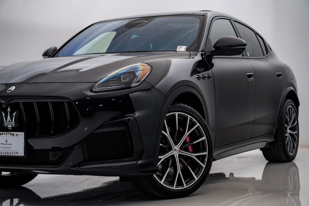 Certified 2023 Maserati Grecale Trofeo image 2