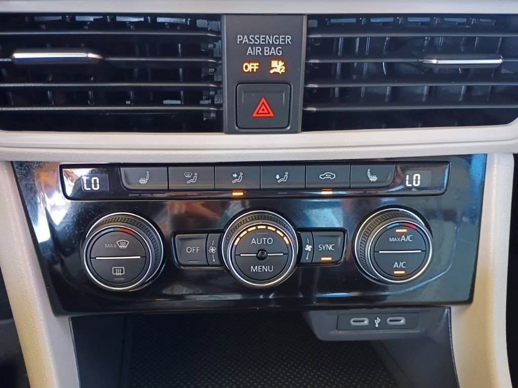 Used 2023 Volkswagen Jetta SE image 19