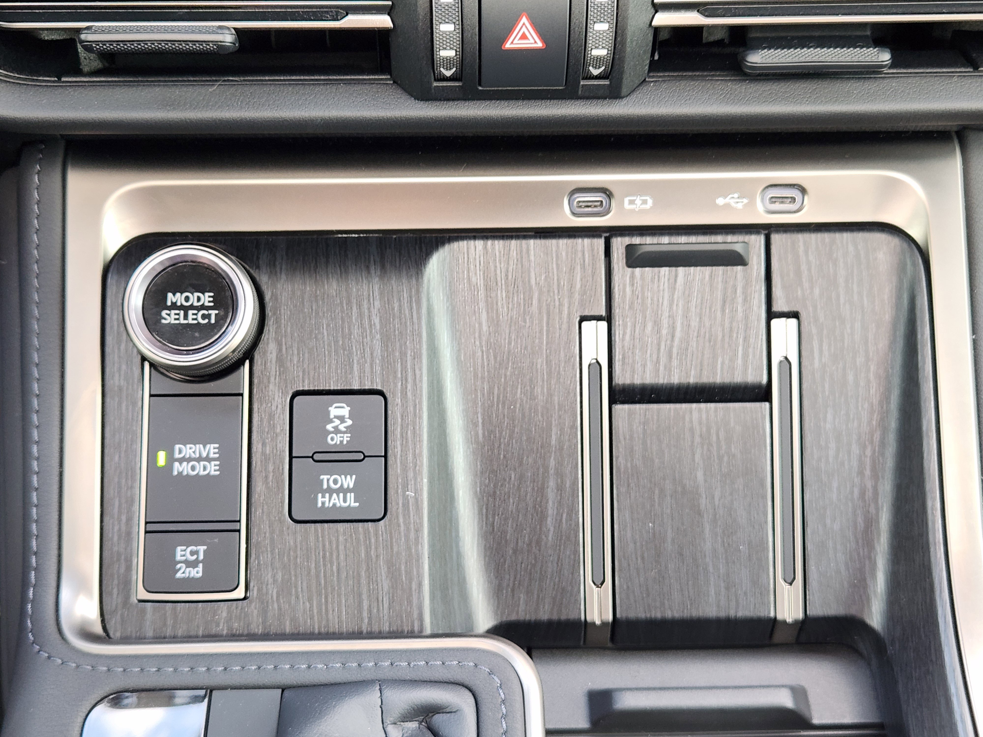 Used 2024 Lexus GX 550 image 23