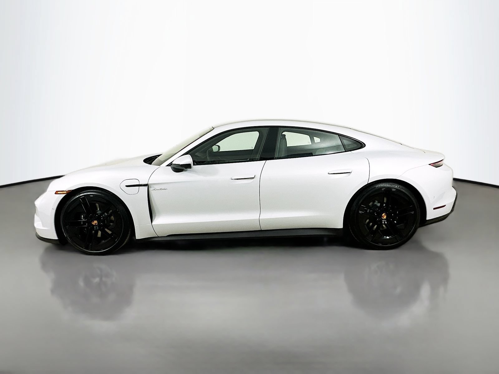 New 2026 Porsche Taycan AWD/4WD image 8