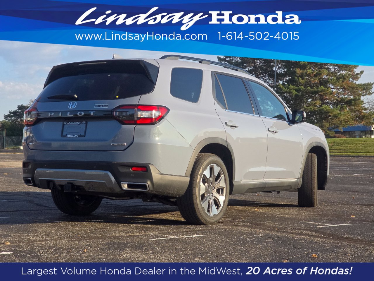 New 2026 Honda Pilot Touring image 4