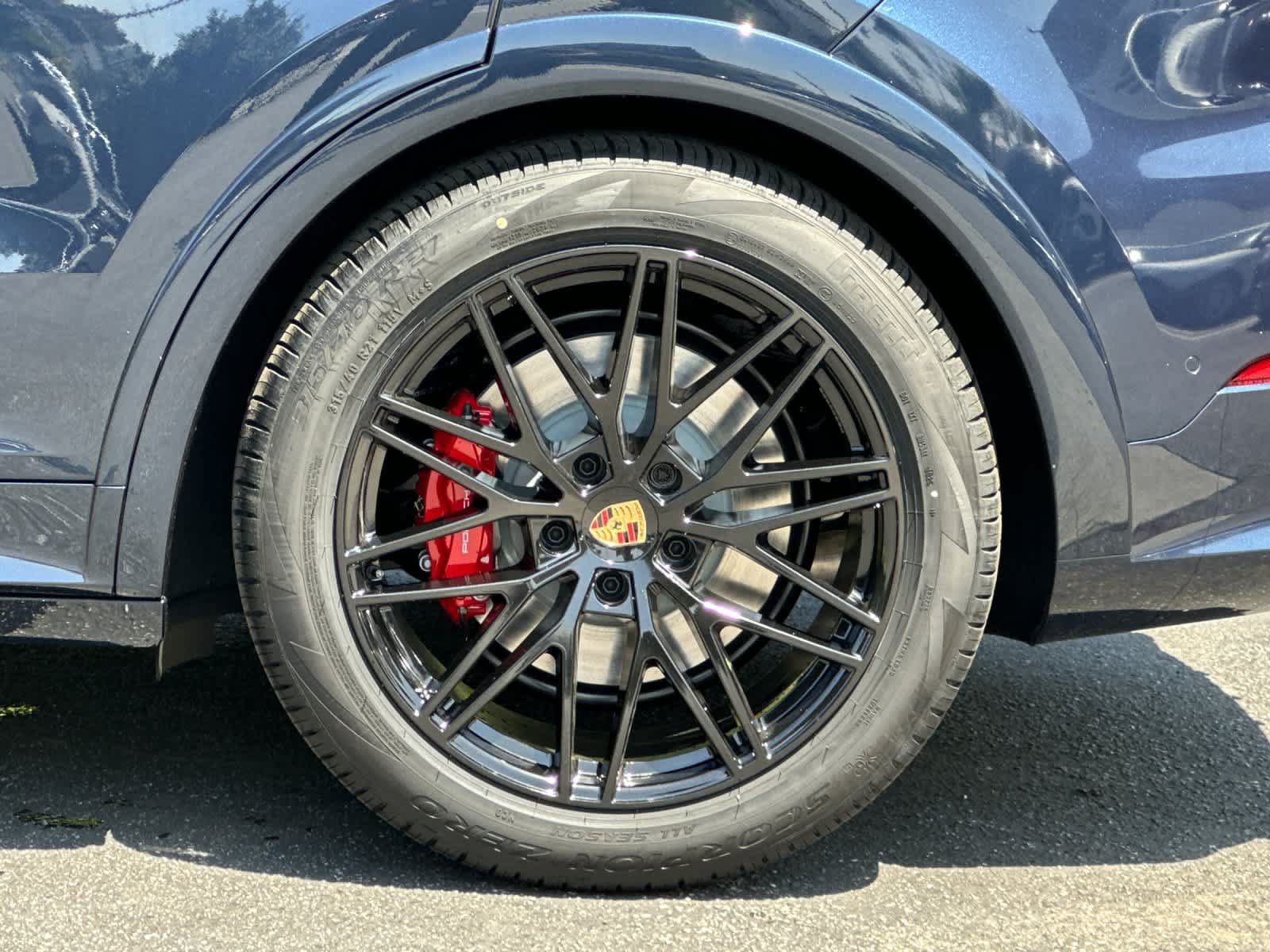 New 2026 Porsche Cayenne GTS AWD/4WD image 32
