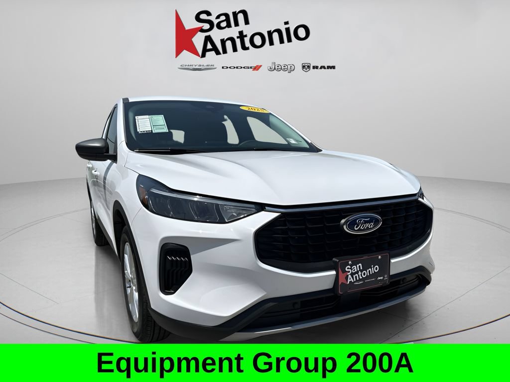 Used 2025 Ford Escape Active FWD image 3