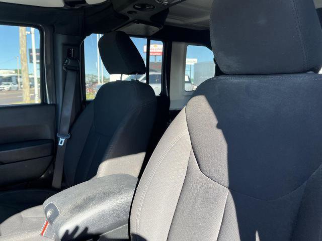 Used 2017 Jeep Wrangler Unlimited Sport w/ Connectivity Group image 12