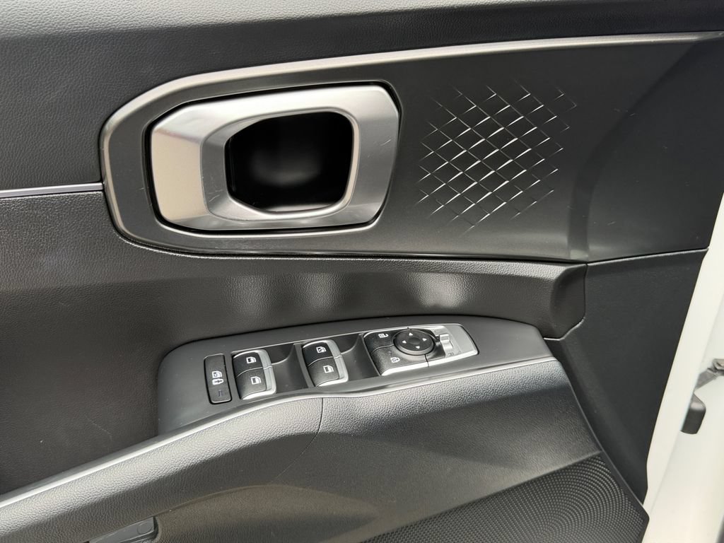 Certified 2023 Kia Sorento EX AWD/4WD image 16