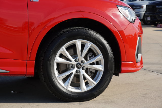 Used 2024 Audi Q3 2.0T Premium AWD/4WD image 17