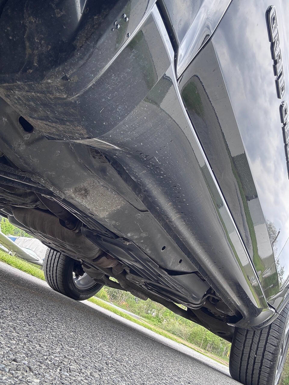 Used 2017 Jeep Grand Cherokee Overland AWD/4WD image 21