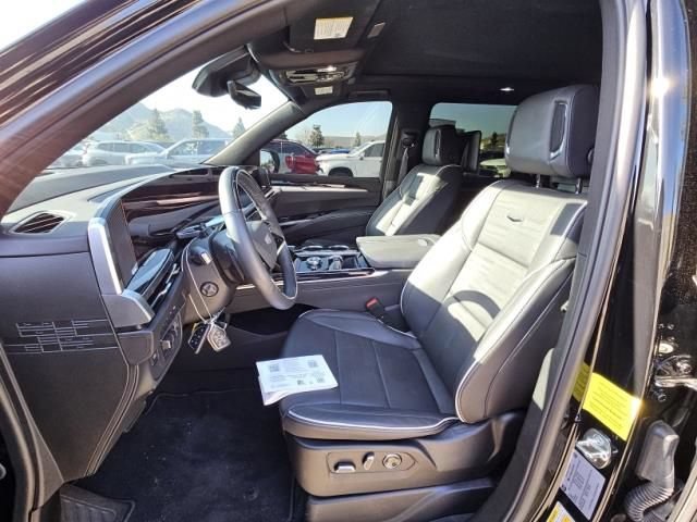 Used 2025 Cadillac Escalade ESV Sport w/ LPO, ONYX Package AWD/4WD image 4