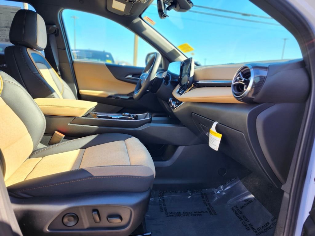 Used 2026 Chevrolet Equinox ACTIV w/ Convenience Package III image 9