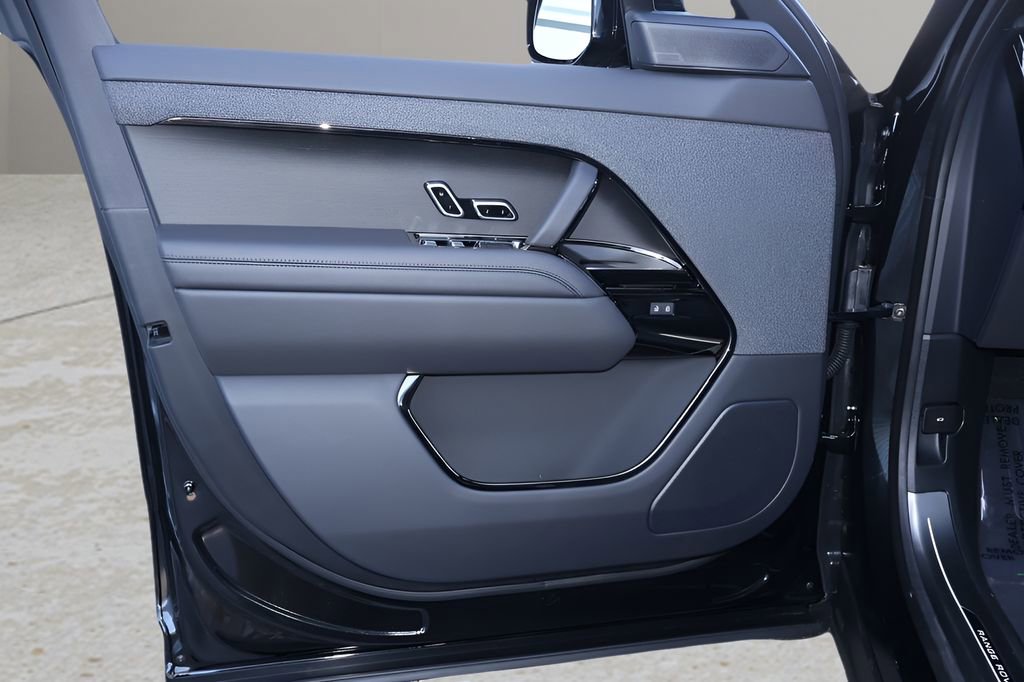 New 2026 Land Rover Range Rover Sport SE AWD/4WD image 10