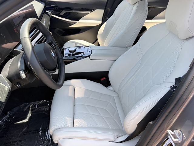 Used 2025 BMW 530i RWD image 21
