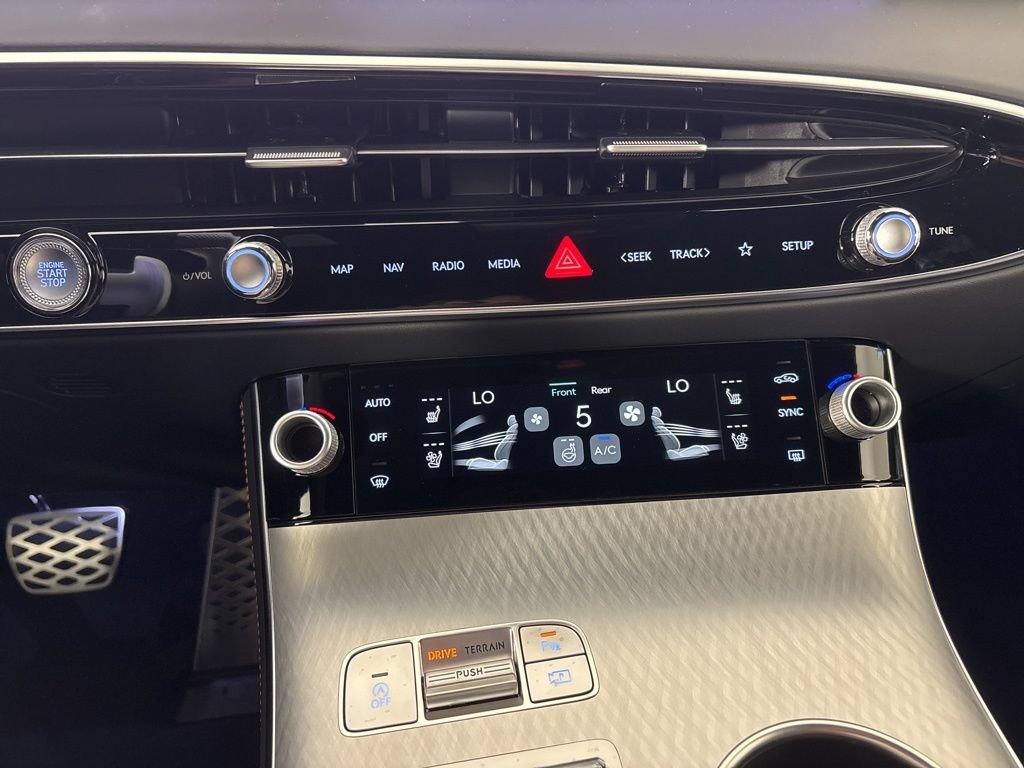 New 2026 Genesis GV70 2.5T Sport Prestige AWD/4WD image 37