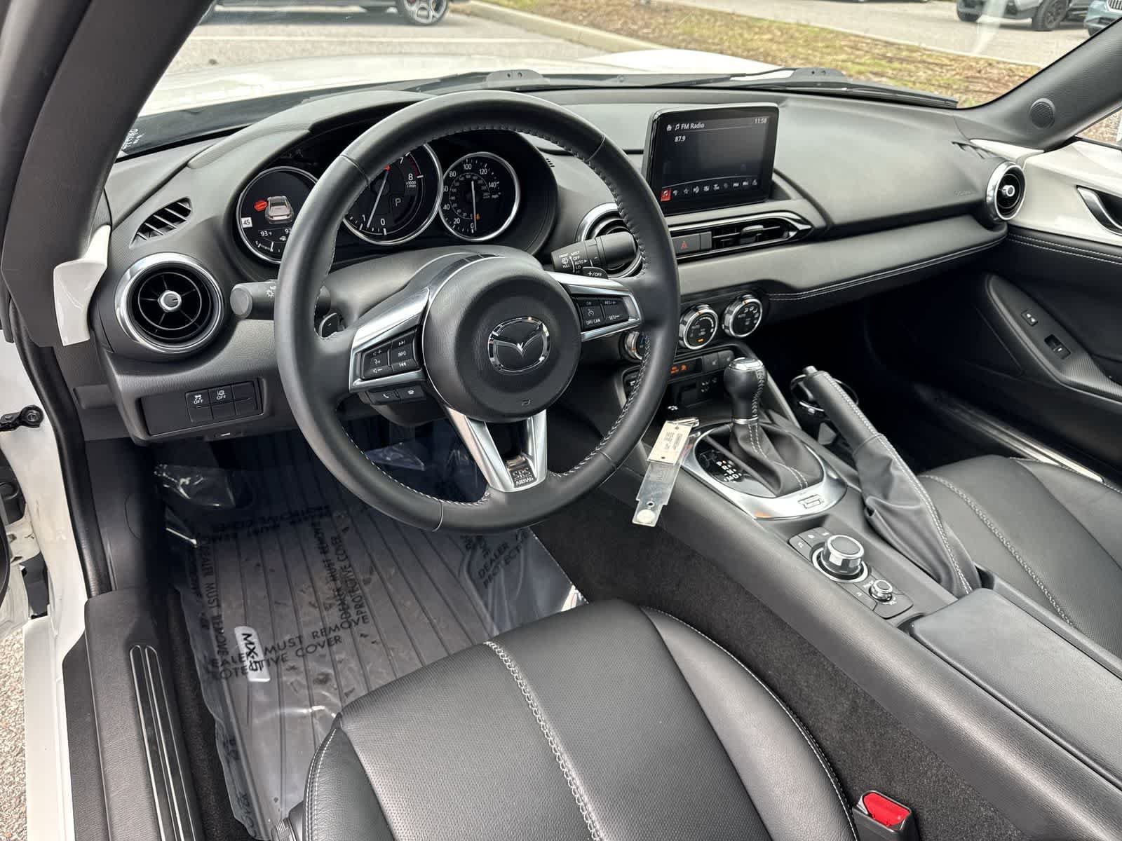 Used 2022 MAZDA MX-5 Miata RF Grand Touring RWD image 10