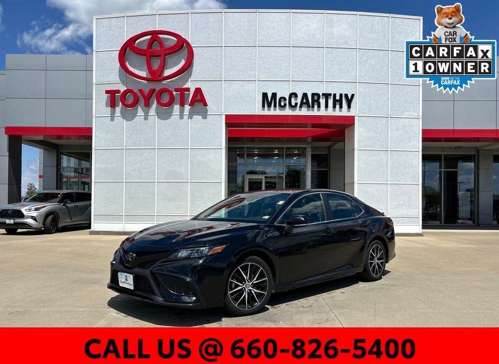 Used 2024 Toyota Camry SE FWD image 1