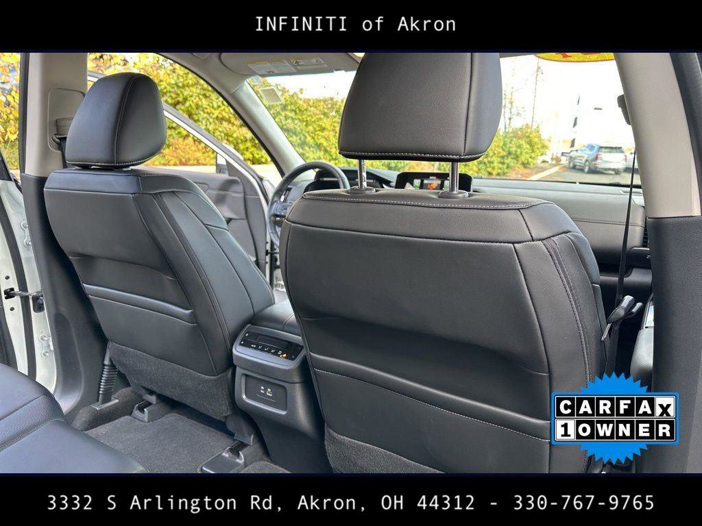 Used 2024 Nissan Pathfinder SL image 32