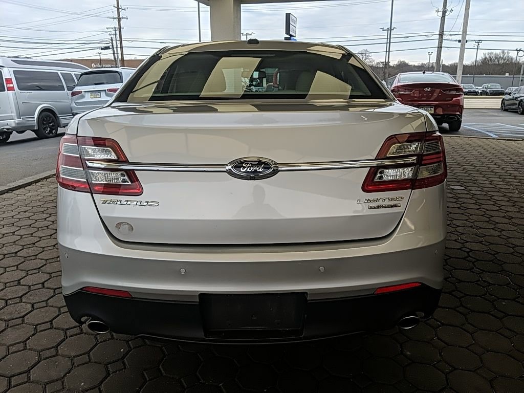 Used 2017 Ford Taurus Limited image 7