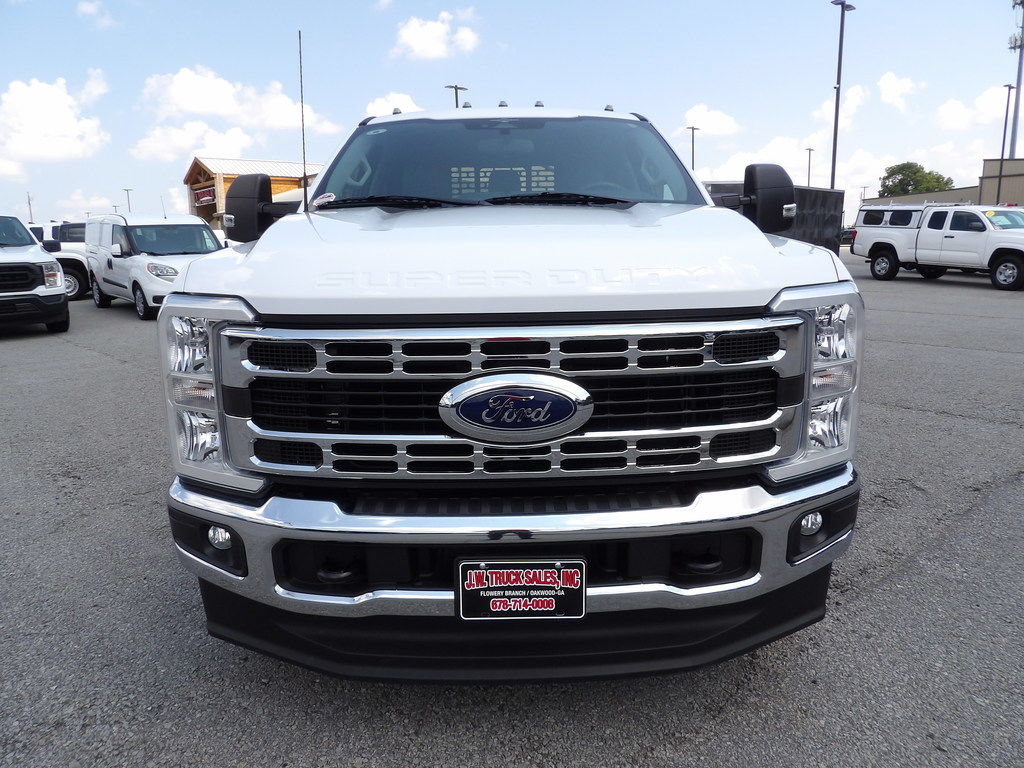 Used 2023 Ford F350 XL w/ Snow Plow Prep Package AWD/4WD image 24