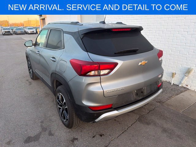 Used 2024 Chevrolet TrailBlazer LT w/ LT Cold Weather Package FWD image 12