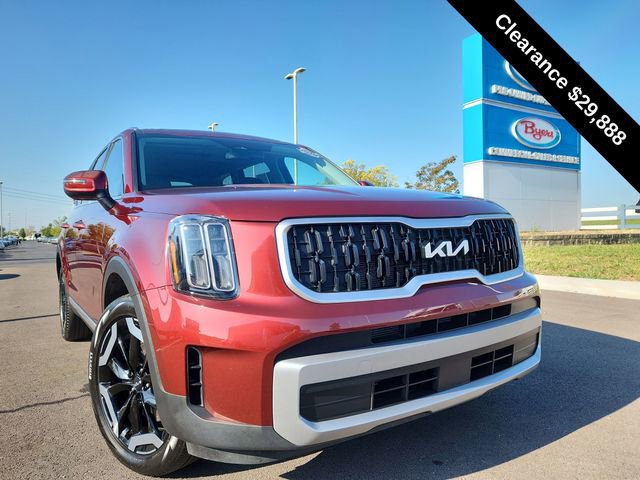 Used 2023 Kia Telluride EX w/ EX Captain's Chair Package image 11