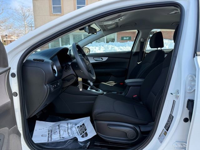 Used 2023 Kia Forte LXS w/ LXS Technology Package image 27
