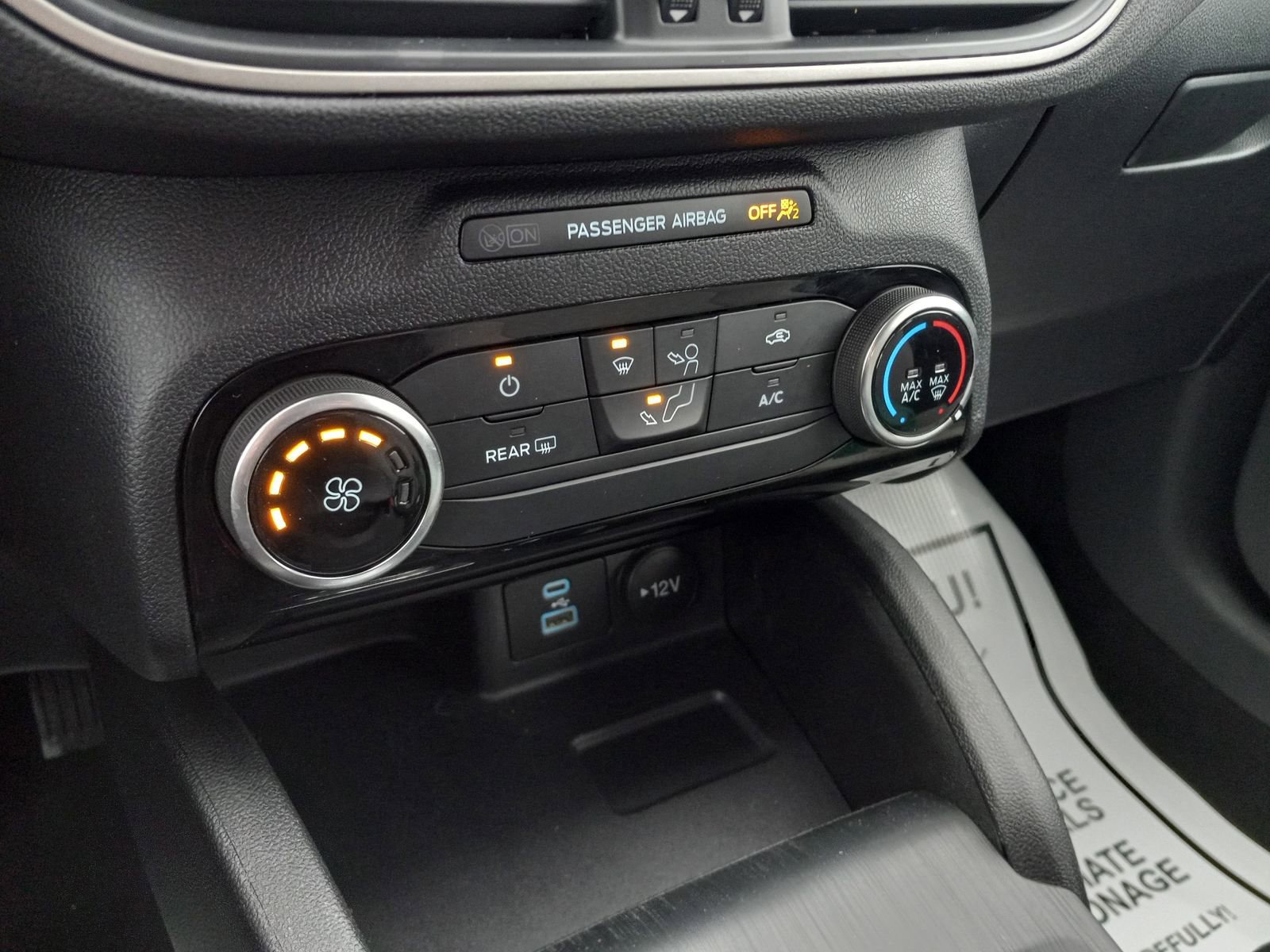 Used 2022 Ford Escape SE image 22