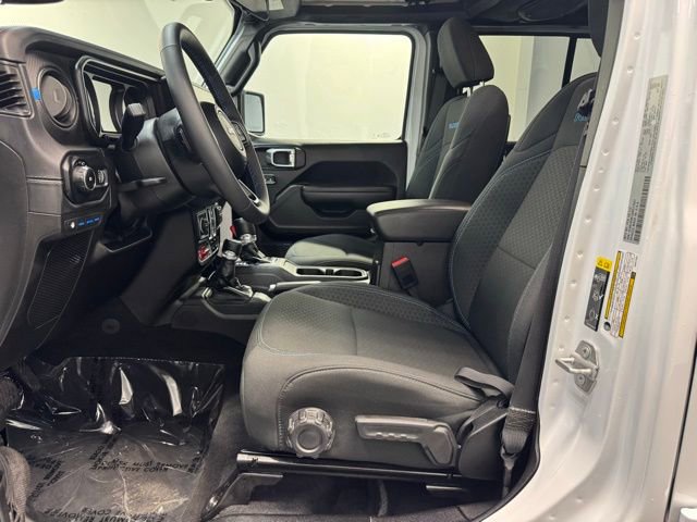 Used 2025 Jeep Wrangler Unlimited Rubicon 4xe w/ Safety Group image 13