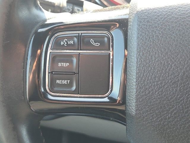 Used 2016 Dodge Grand Caravan SE image 33