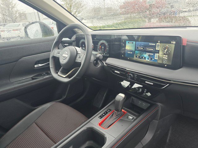 New 2025 Nissan Kicks SR w/ SR Premium Package image 10