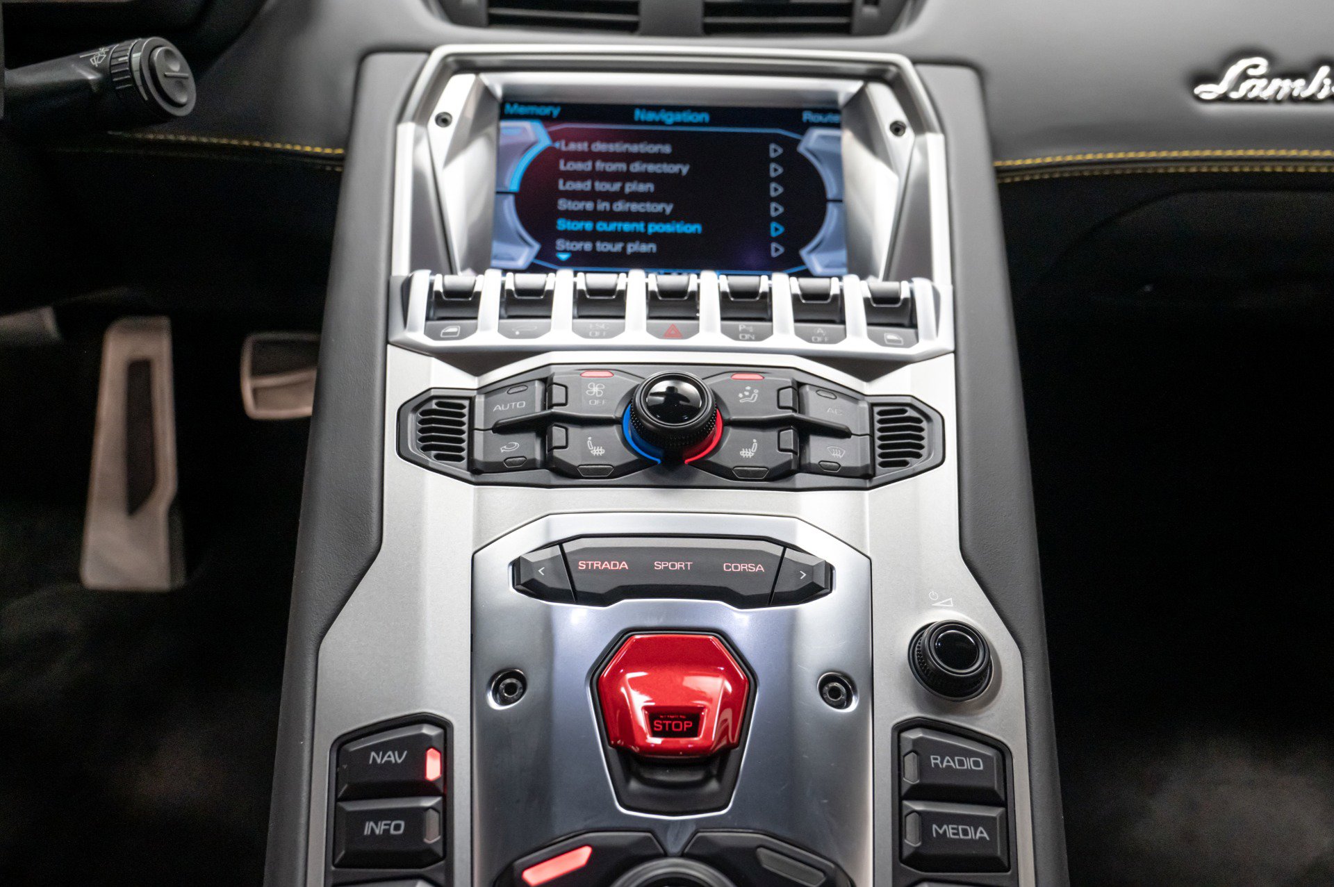 Used 2014 Lamborghini Aventador LP 700-4 image 31