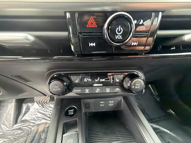 New 2026 Nissan Kicks SV w/ SV Premium Package AWD/4WD image 18