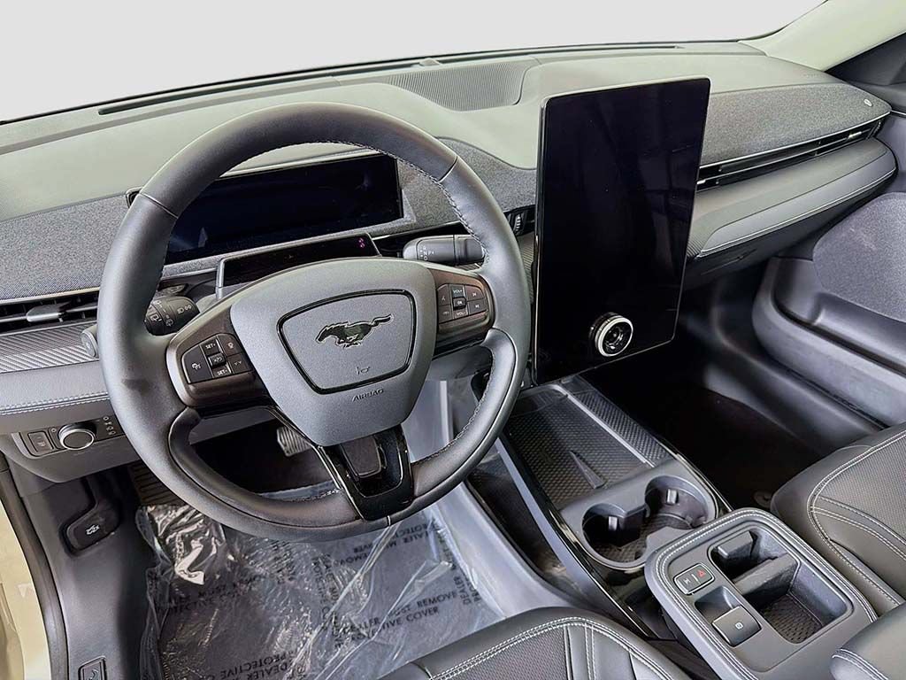 Used 2025 Ford Mustang Mach-E Premium AWD/4WD image 22