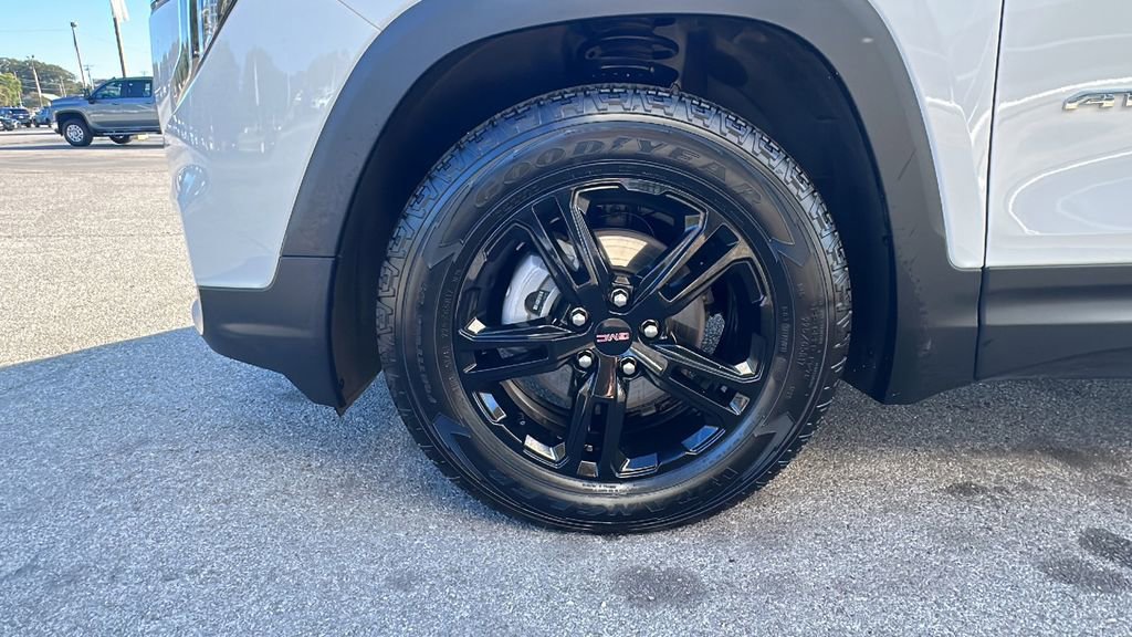 Used 2024 GMC Terrain AT4 image 9