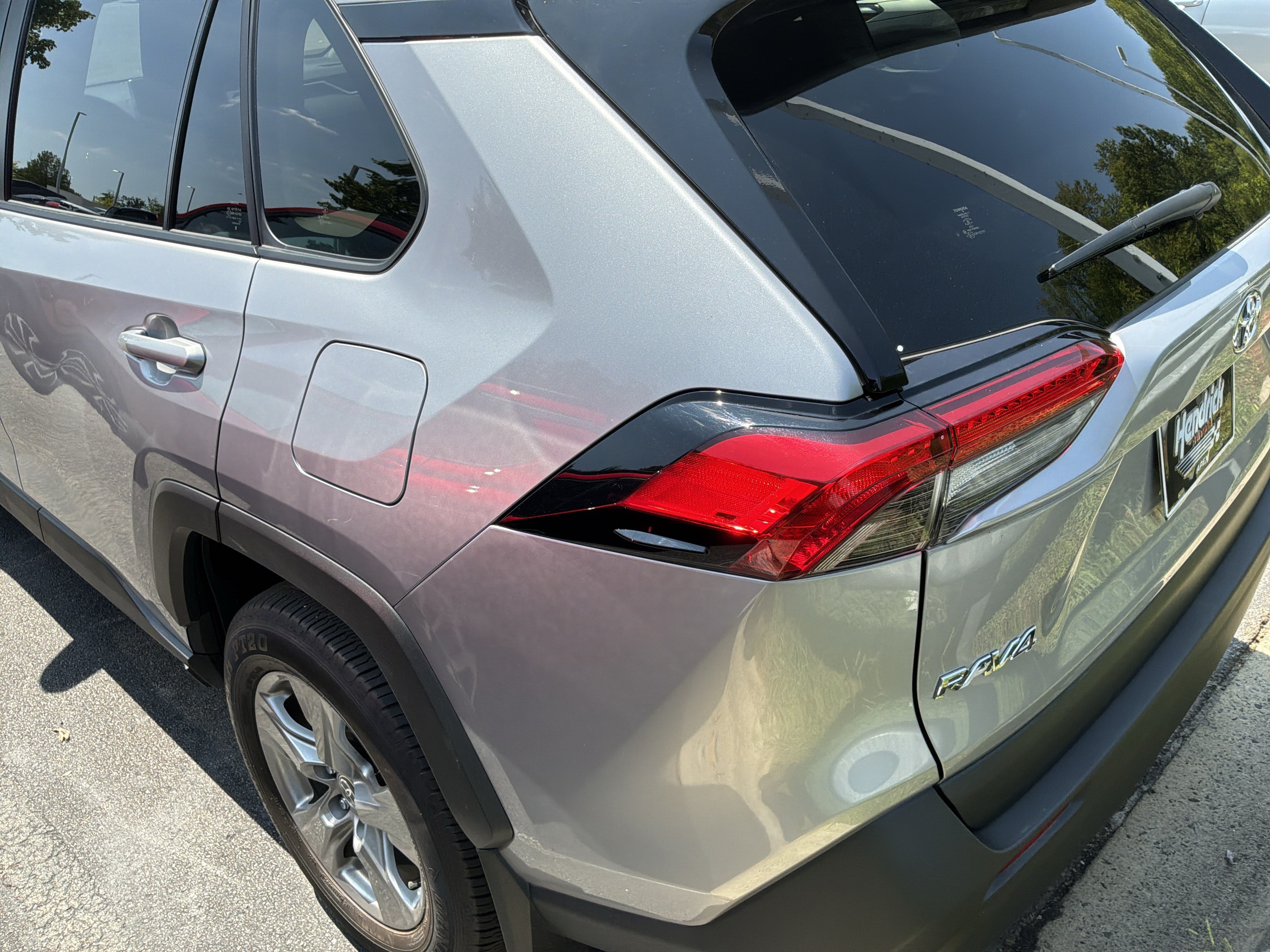 Used 2025 Toyota RAV4 LE AWD/4WD image 40