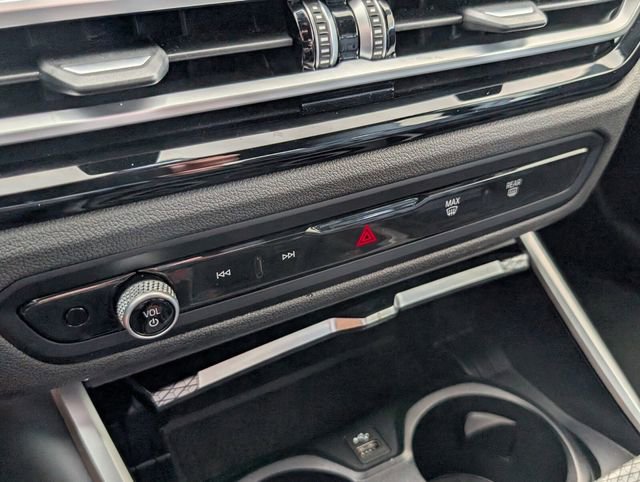 Used 2023 BMW M2 w/ Lighting Package image 23