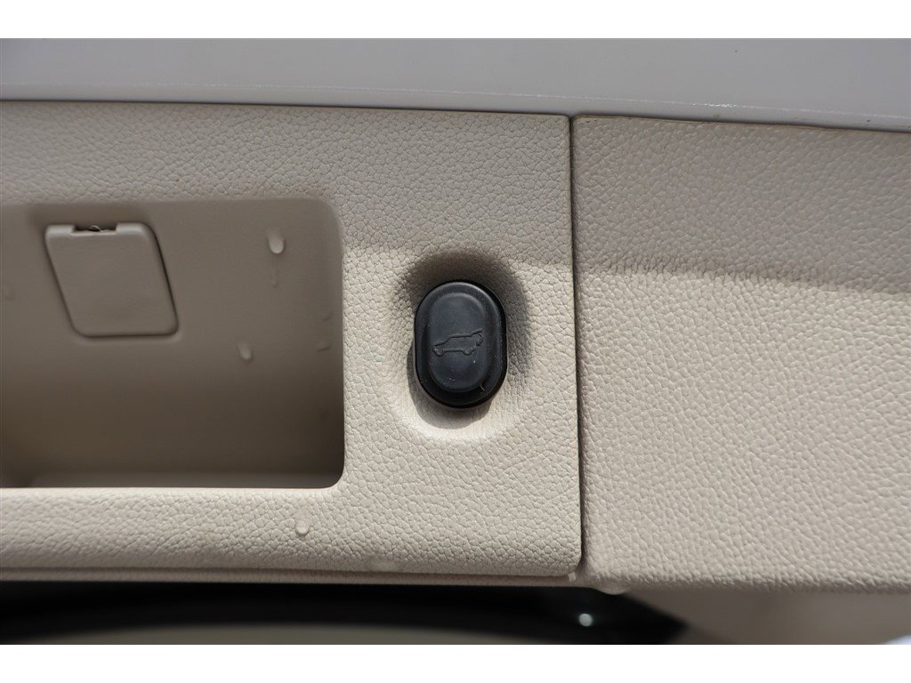 Used 2020 GMC Yukon Denali w/ Open Road Package image 8