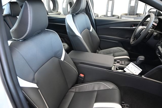 New 2026 Toyota Camry SE FWD image 9
