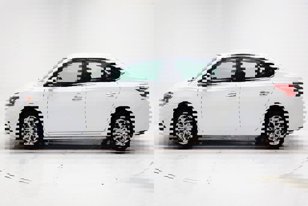 Used 2019 Nissan Sentra SV image 5