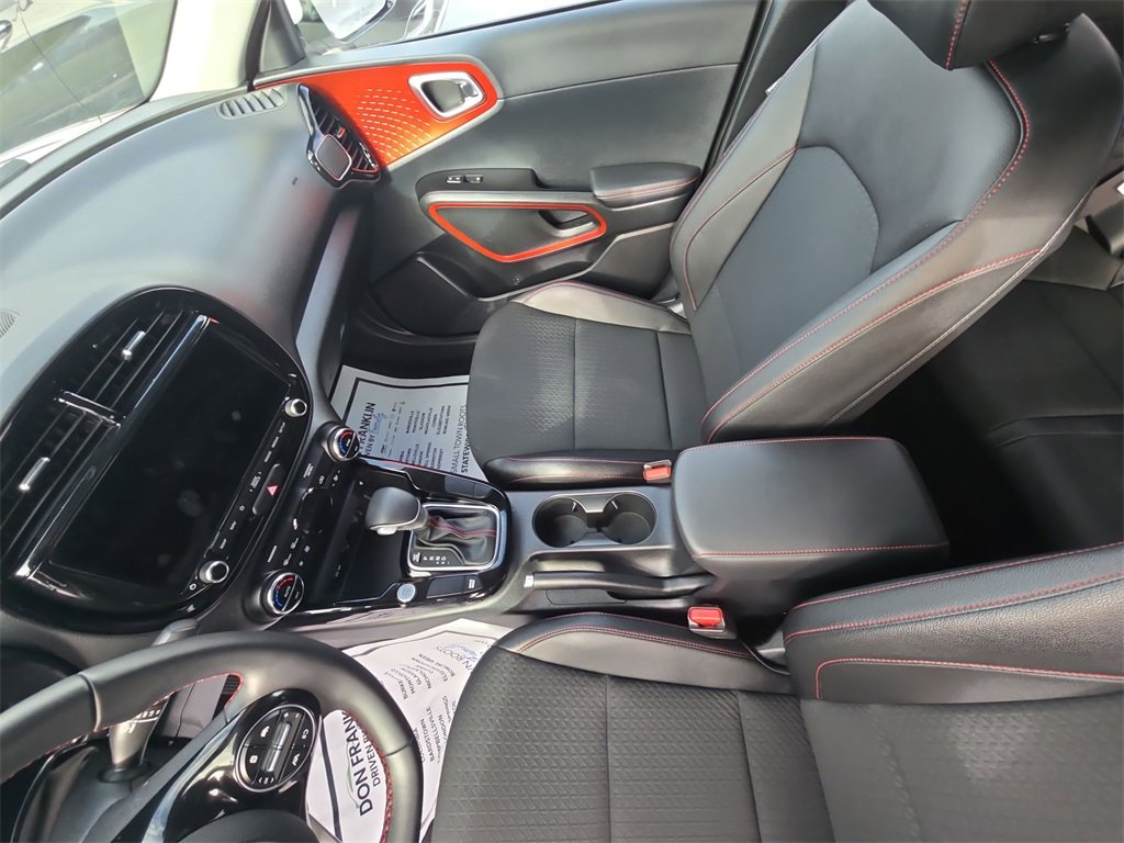 Used 2024 Kia Soul GT-Line image 14