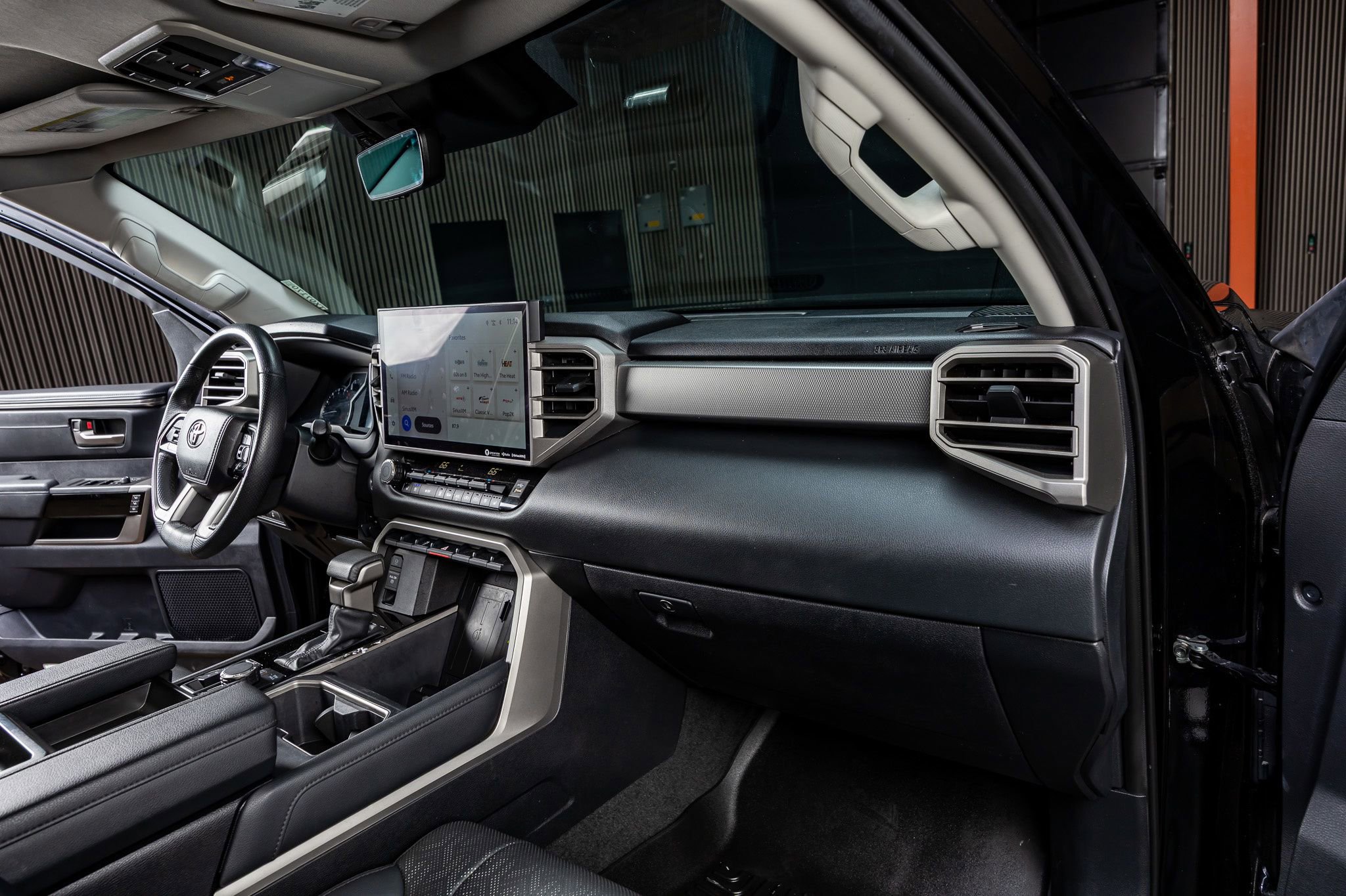 Used 2023 Toyota Tundra Limited image 16