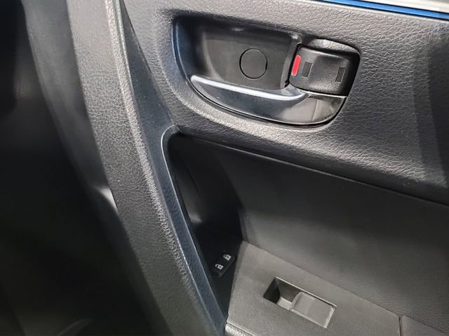 Used 2014 Toyota Corolla S image 19