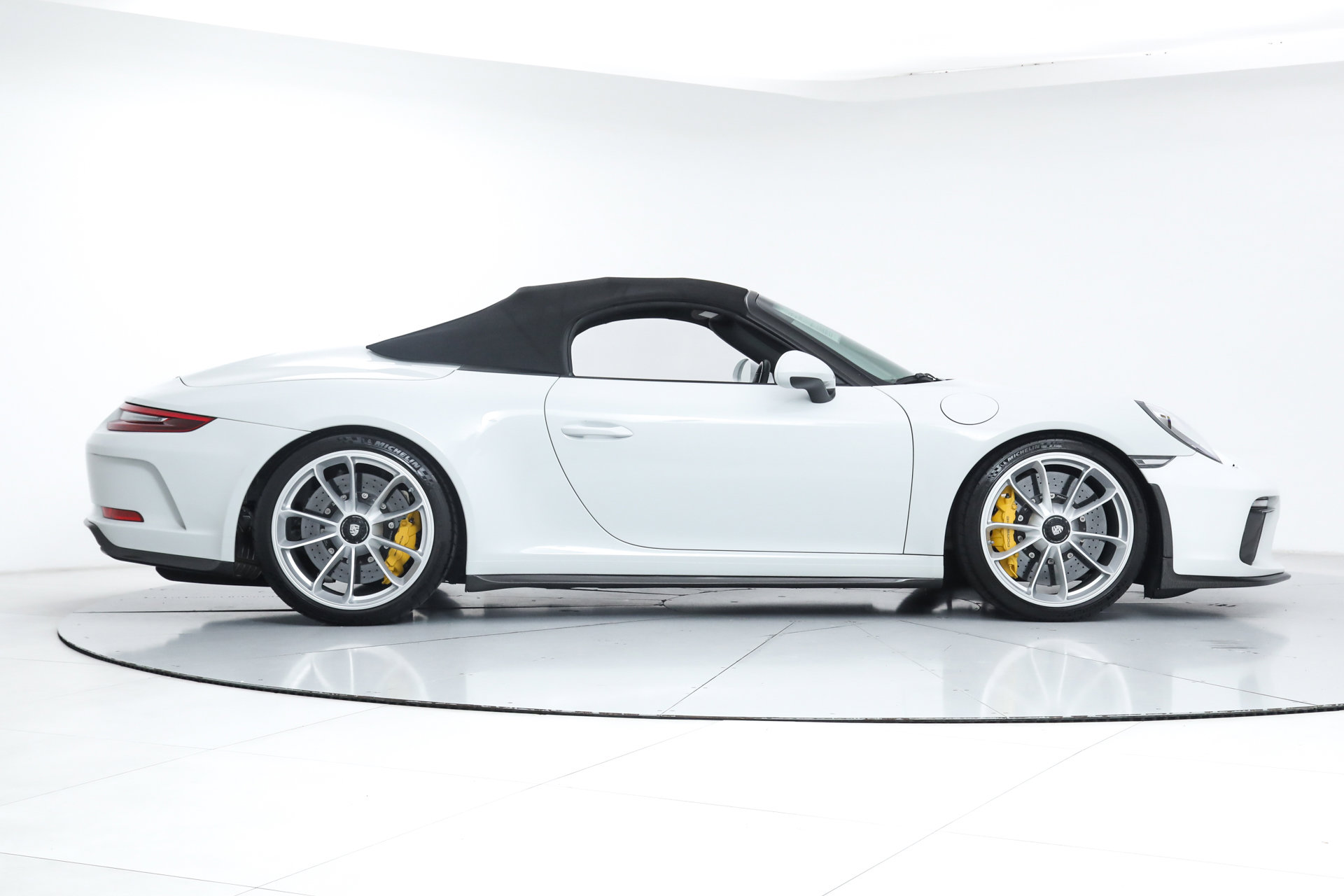 Used 2019 Porsche 911 Speedster image 11