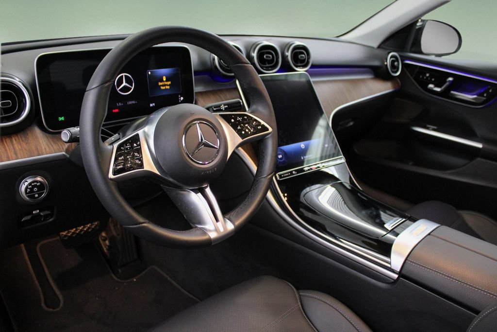 Used 2024 Mercedes-Benz C 300 Sedan image 2