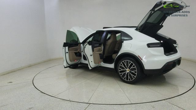 Used 2025 Porsche Macan Electric RWD image 76
