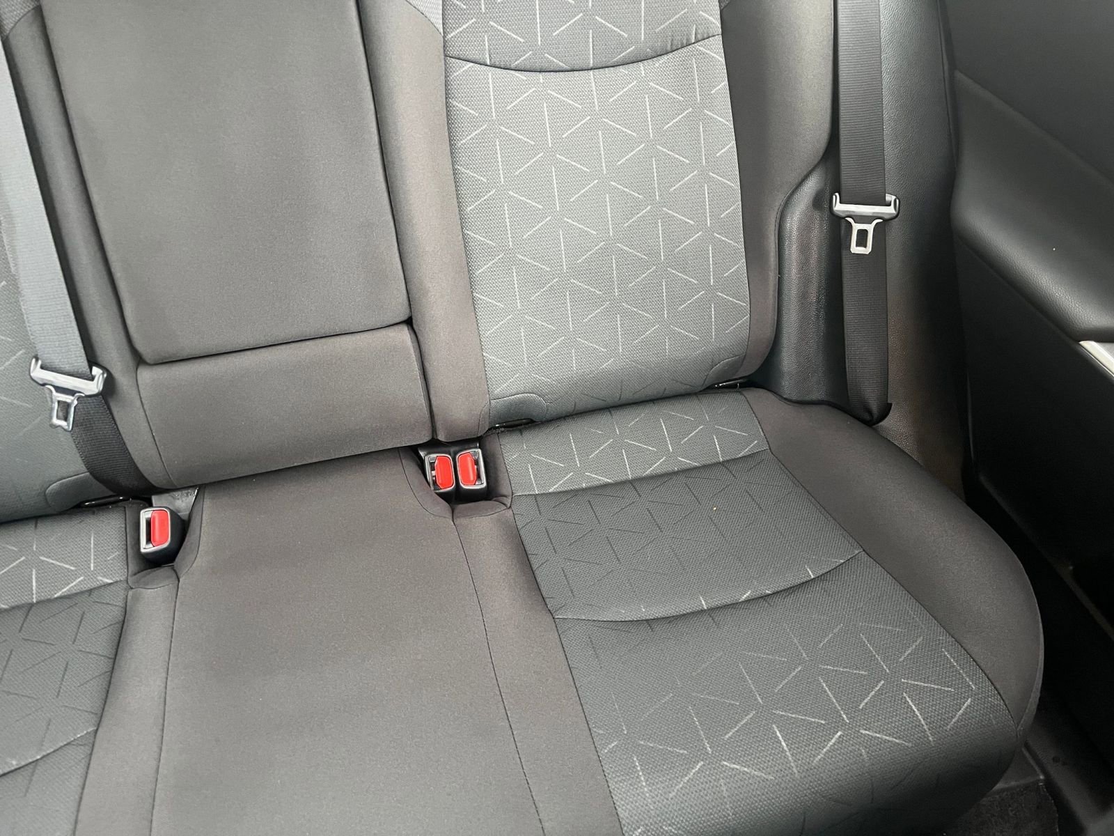 Used 2025 Toyota RAV4 XLE w/ Convenience Package image 39