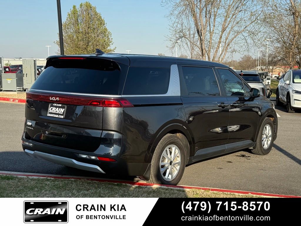 Used 2024 Kia Carnival LX image 8