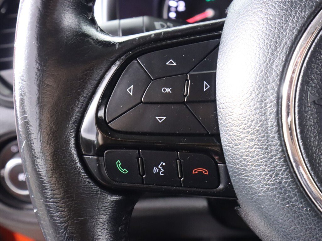 Used 2019 Jeep Renegade Altitude w/ Quick Order Package 2XM FWD image 12