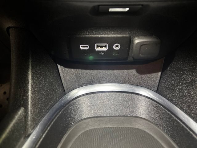 Used 2024 Chevrolet Malibu LT FWD image 11