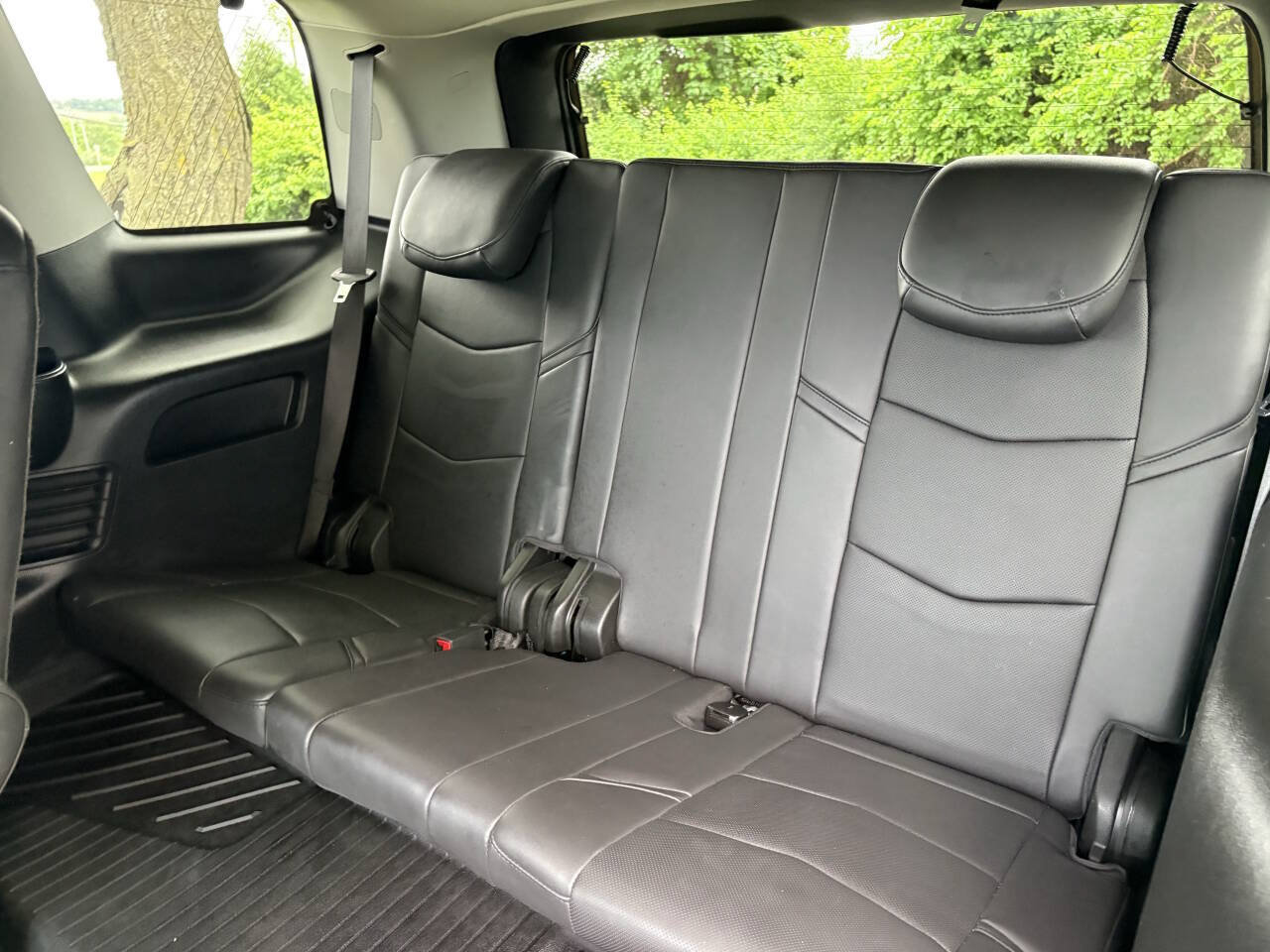 Used 2020 Cadillac Escalade Premium Luxury AWD/4WD image 31