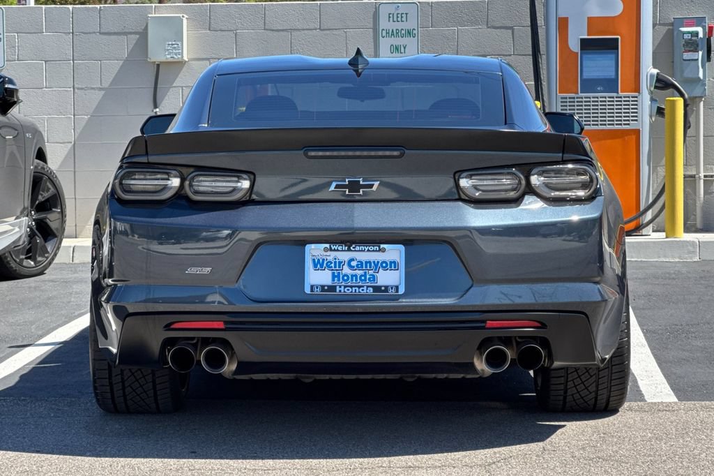 Used 2020 Chevrolet Camaro SS RWD image 8