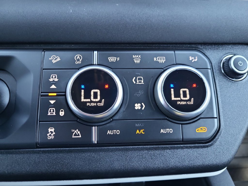 Used 2023 Land Rover Defender 110 SE AWD/4WD image 31